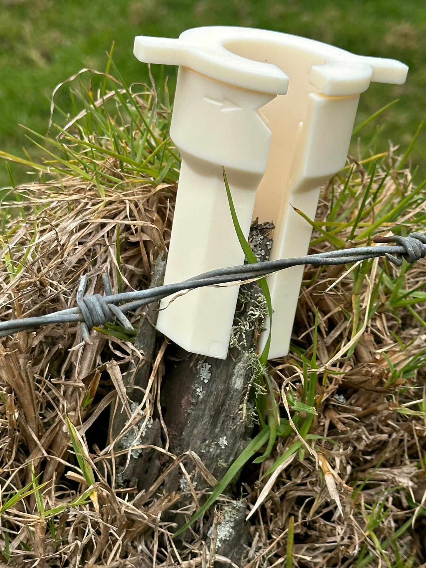 Made in the USA: The Extreme Barbed Wire Fence Repair Tool. Make Quick Fence Splices and Save Your Gloves