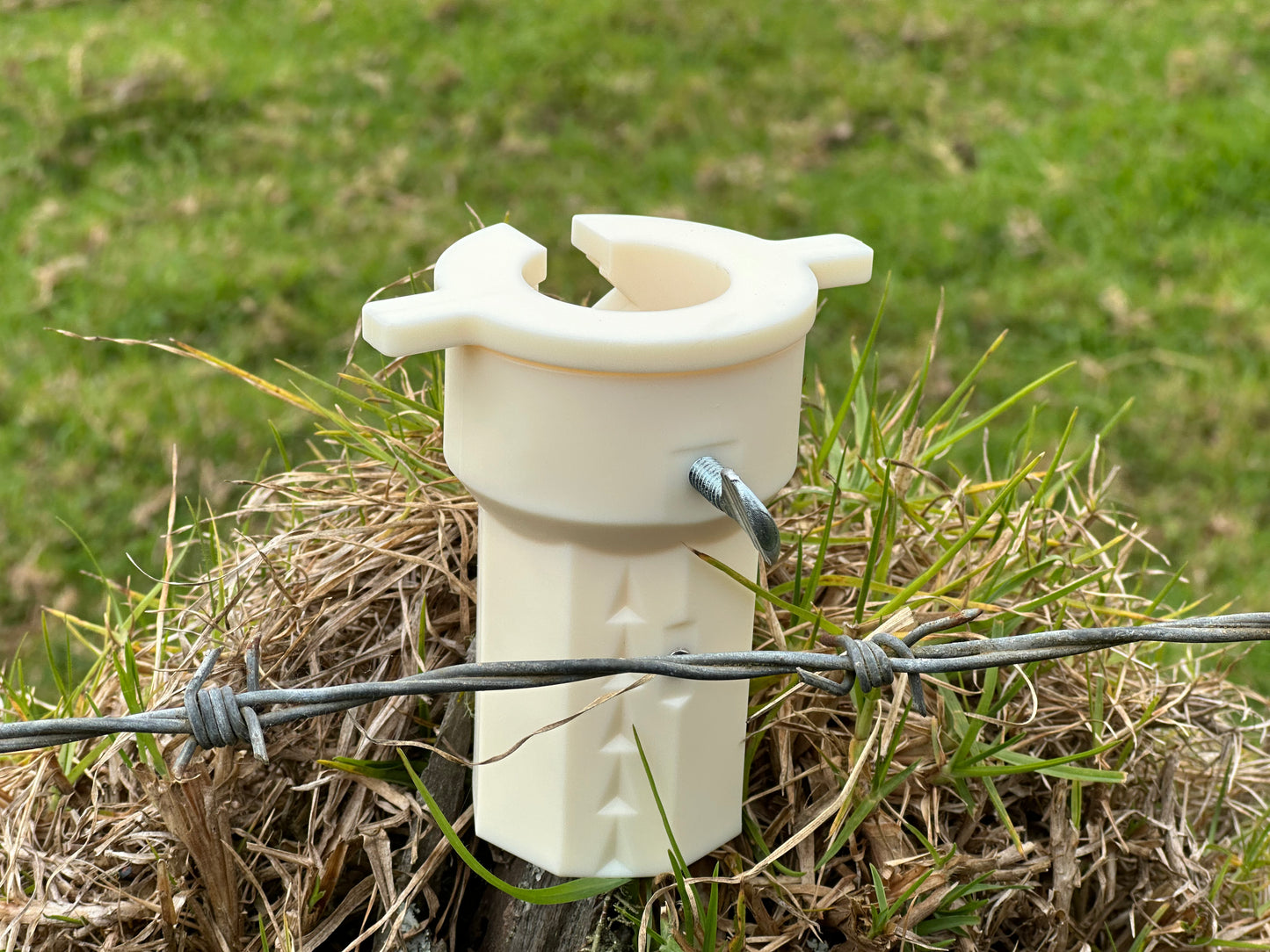 Made in the USA: The Extreme Barbed Wire Fence Repair Tool. Make Quick Fence Splices and Save Your Gloves