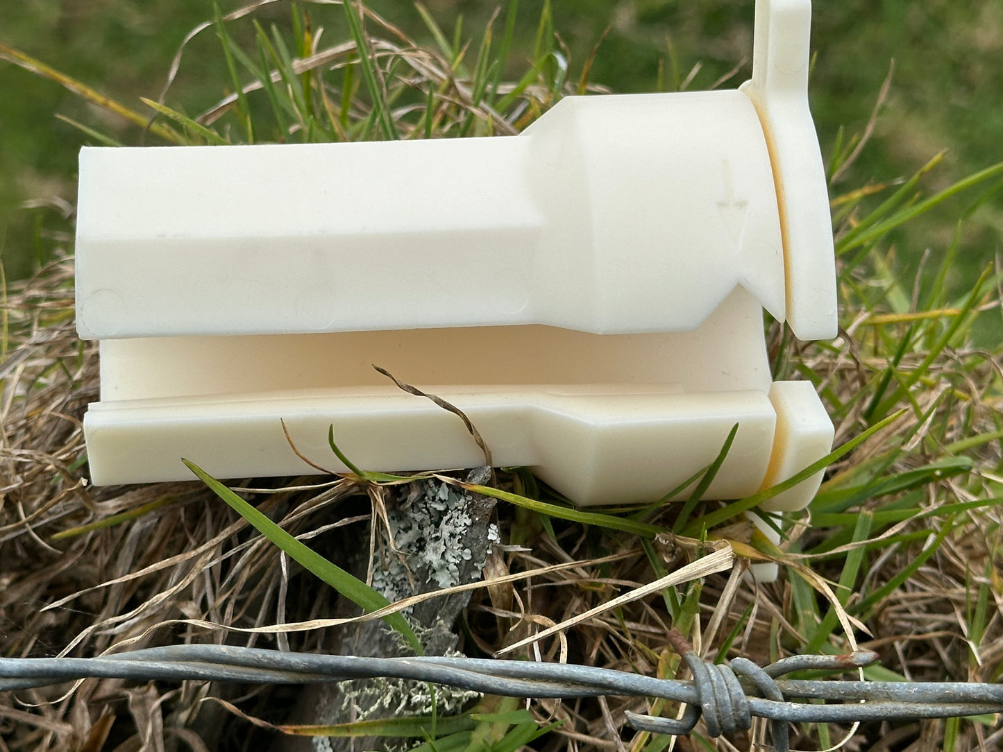 Made in the USA: The Extreme Barbed Wire Fence Repair Tool. Make Quick Fence Splices and Save Your Gloves